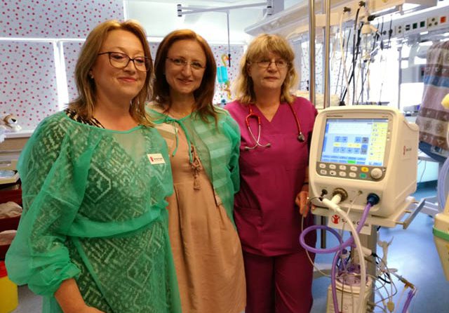 Salvați Copiii a donat maternității din Sibiu un ventilator neonatal performant