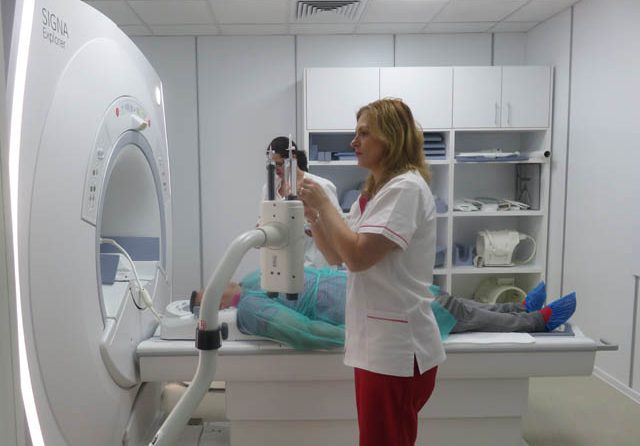 Inaugurarea aparatului de rezonanță magnetică (RMN) din cadrul SCJU Sibiu din iulie, pacienții beneficiază de investigații RMN gratuite