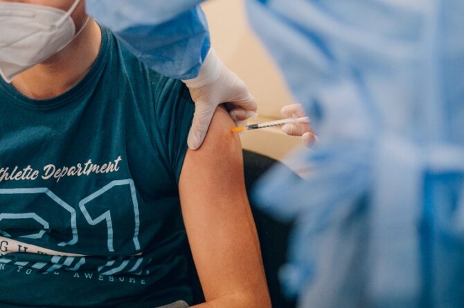 554  de persoane s-au vaccinat la Maratonul Vaccinării de la Sala Thalia