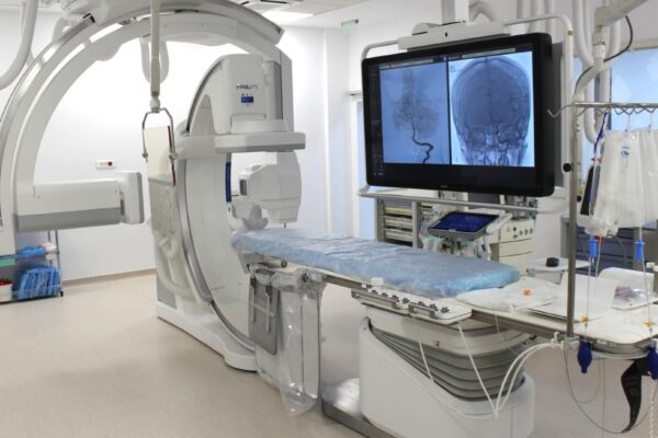 Consiliul Județean Sibiu investește aproape 25 de milioane de lei pentru tratamentul modern al accidentului vascular cerebral (AVC)